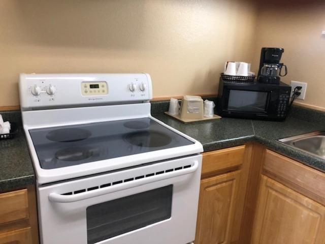 Pinn Road Inn And Suites Lackland Afb And Seaworld San Antonio Ngoại thất bức ảnh